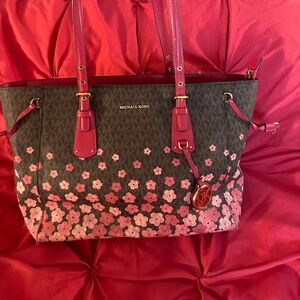 Beautiful Michael Kors floral purse